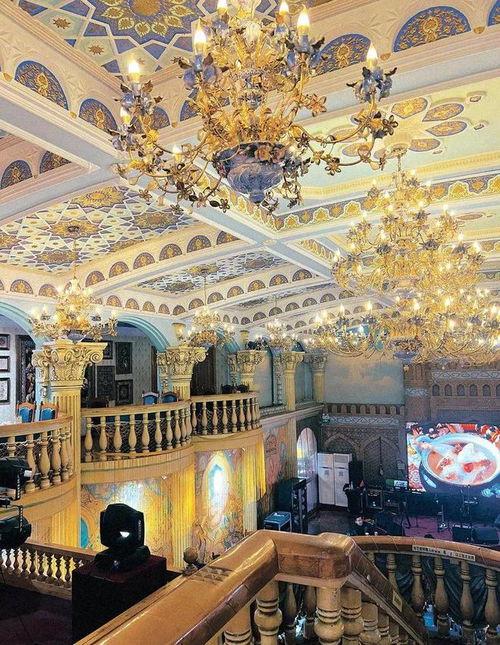 新疆人住宫殿娱乐吃瓜